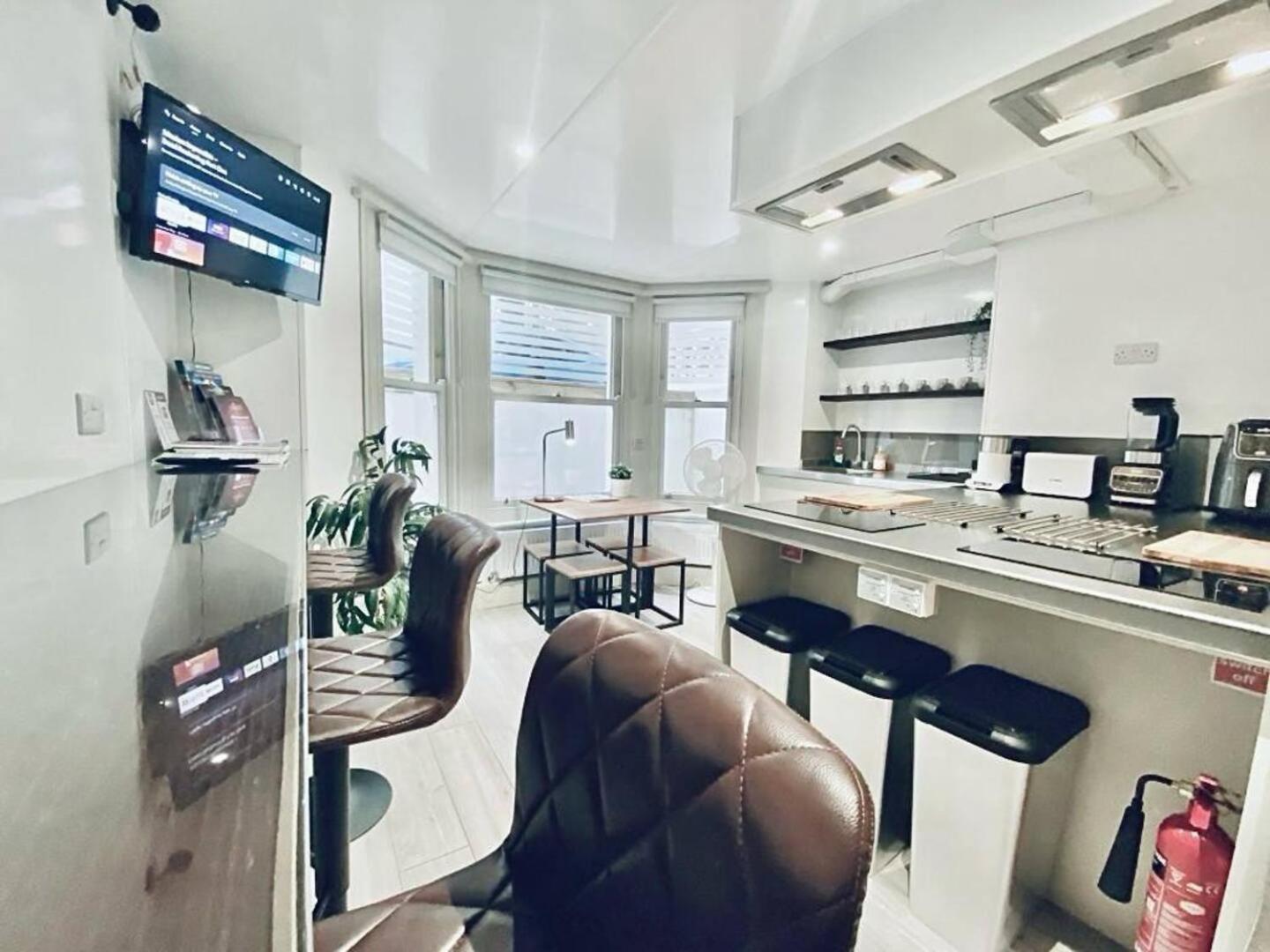Apt 09 Stylish Studio Steps From Sea & Promenade Brighton ภายนอก รูปภาพ