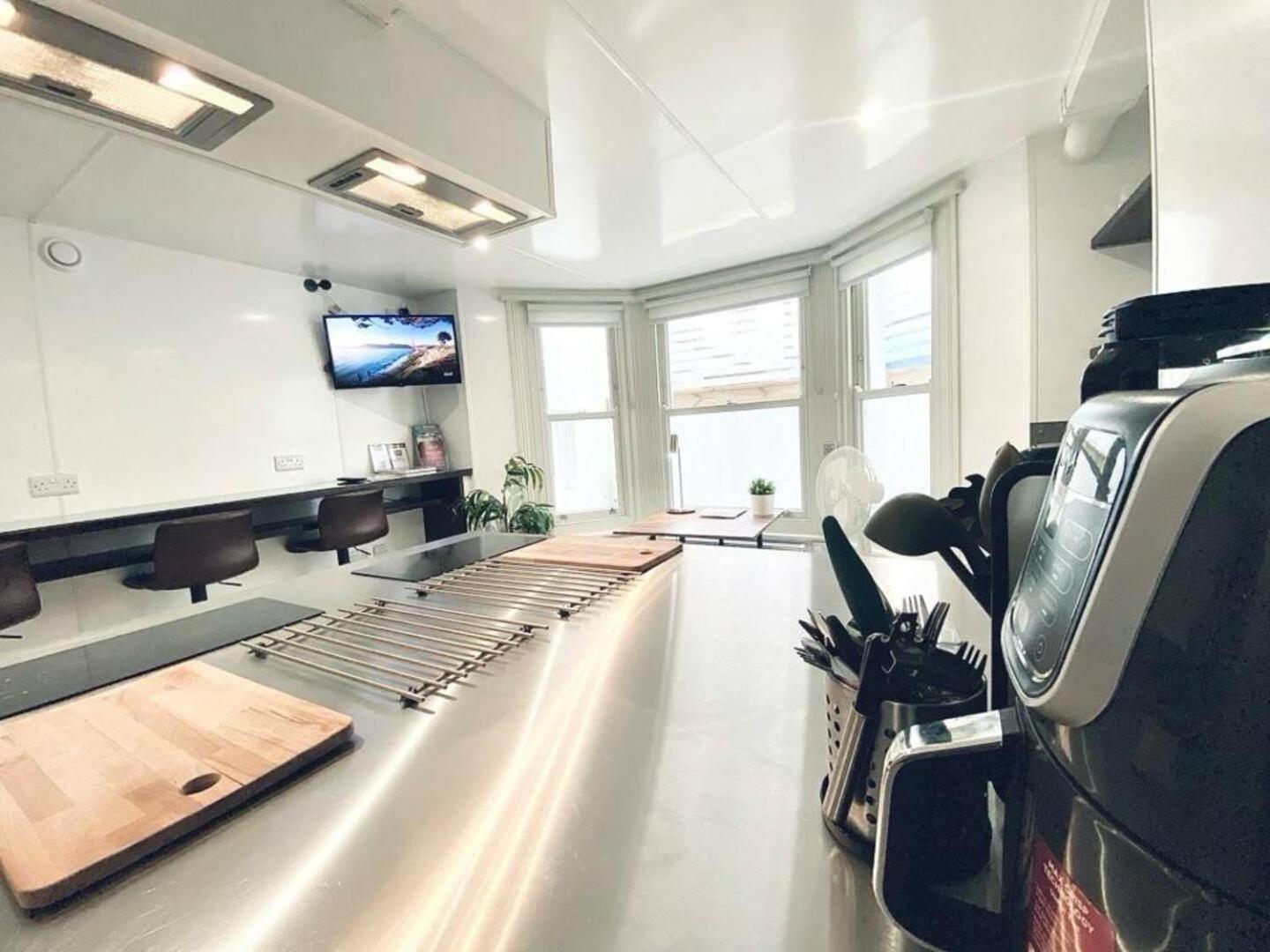 Apt 09 Stylish Studio Steps From Sea & Promenade Brighton ภายนอก รูปภาพ